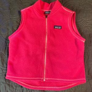 Girls Patagonia vest, pink